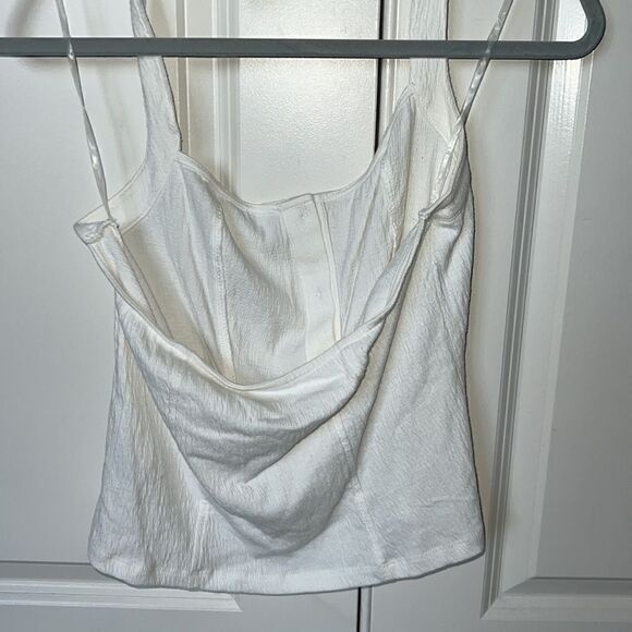 OTHERS FOLLOW Halter Top 🤍 - Picture 4 of 6